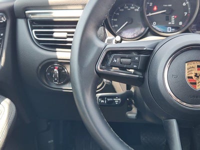 2023 Porsche Macan Base