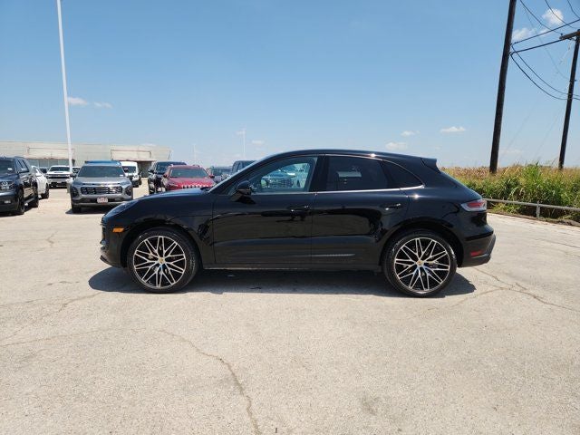 2023 Porsche Macan Base
