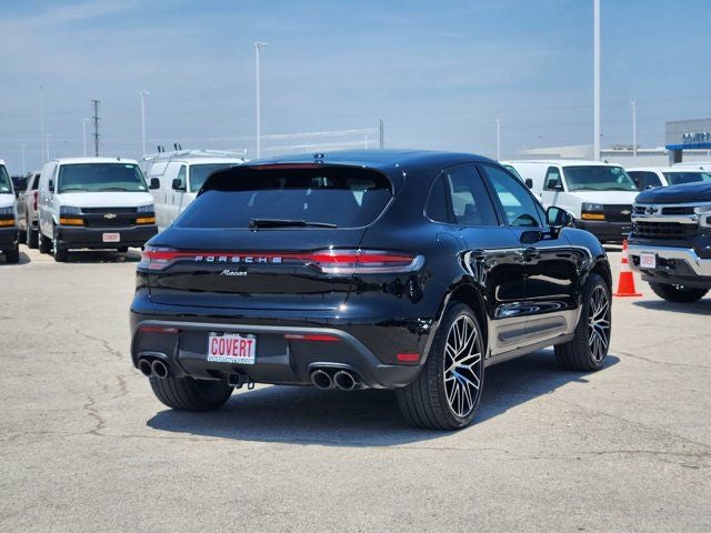 2023 Porsche Macan Base