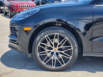 2023 Porsche Macan Base