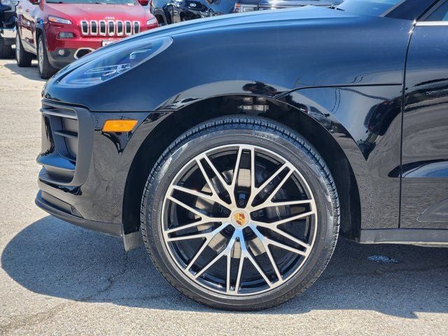 2023 Porsche Macan Base