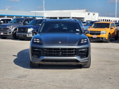 2025 Porsche Cayenne GTS