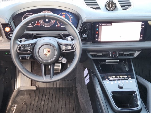 2025 Porsche Cayenne GTS