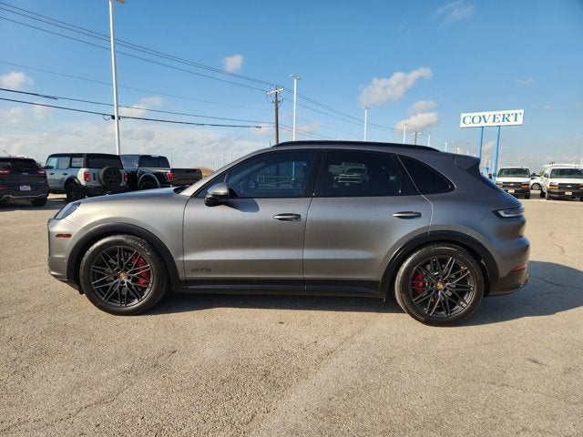 2025 Porsche Cayenne GTS