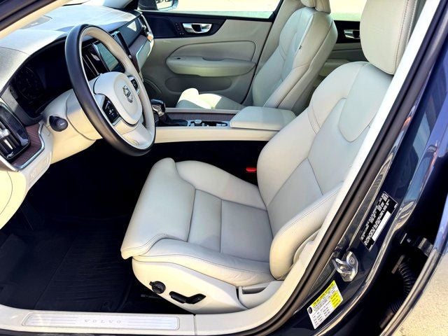 2020 Volvo V60 T5