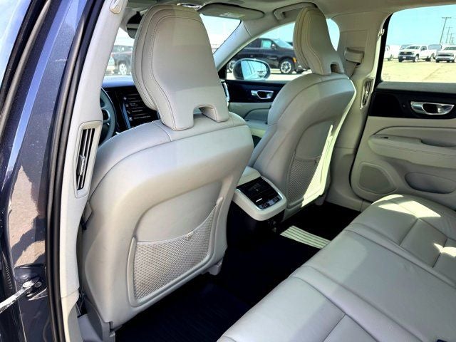 2020 Volvo V60 T5