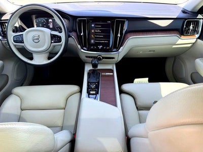 2020 Volvo V60 T5
