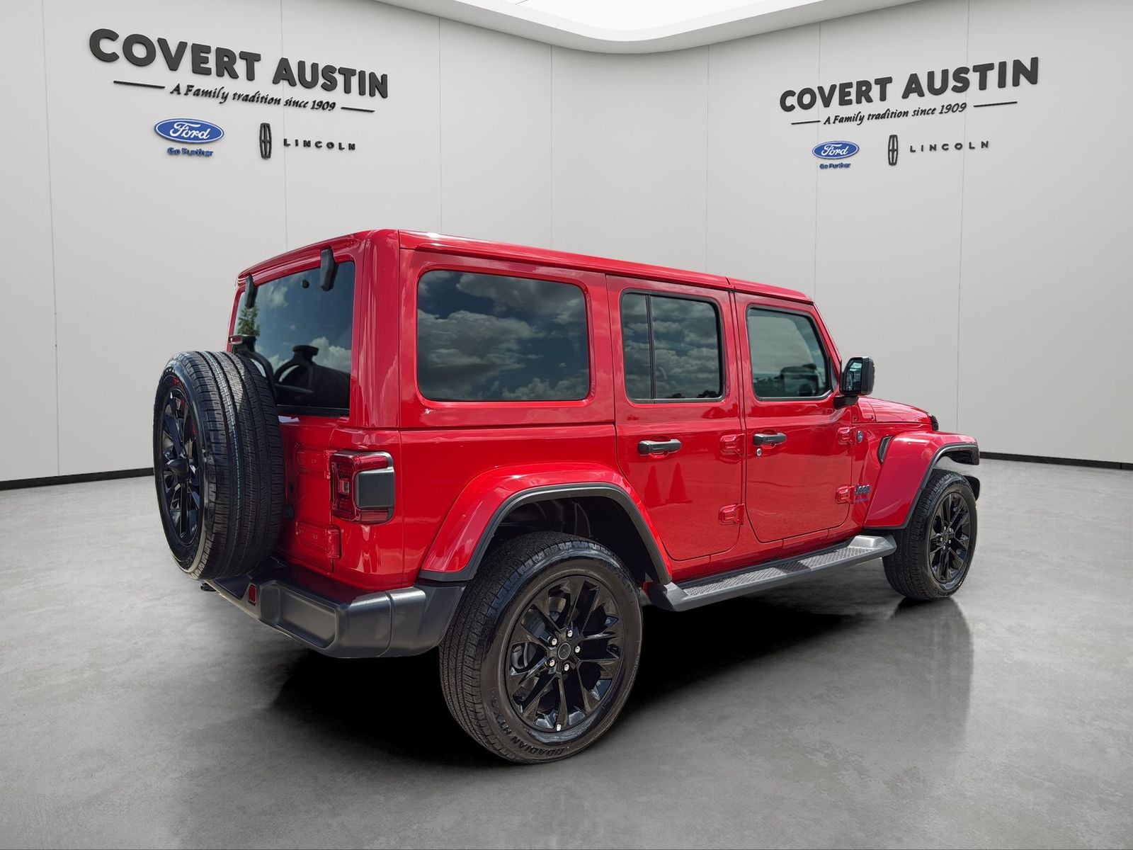 2025 Jeep Wrangler Sahara 4xe