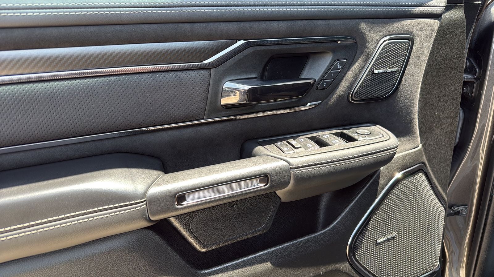 2025 RAM 1500 RHO