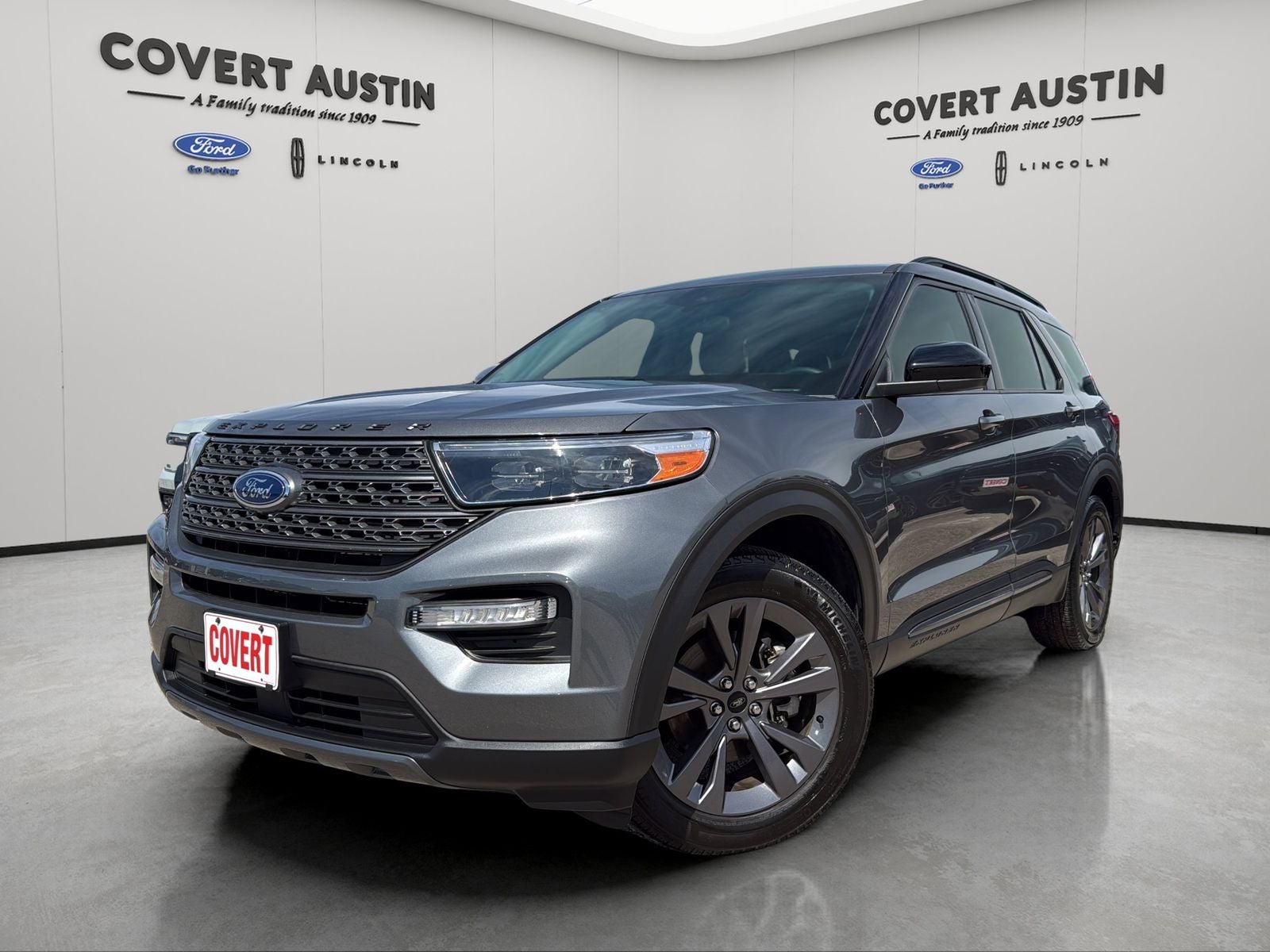2023 Ford Explorer XLT RWD's photo