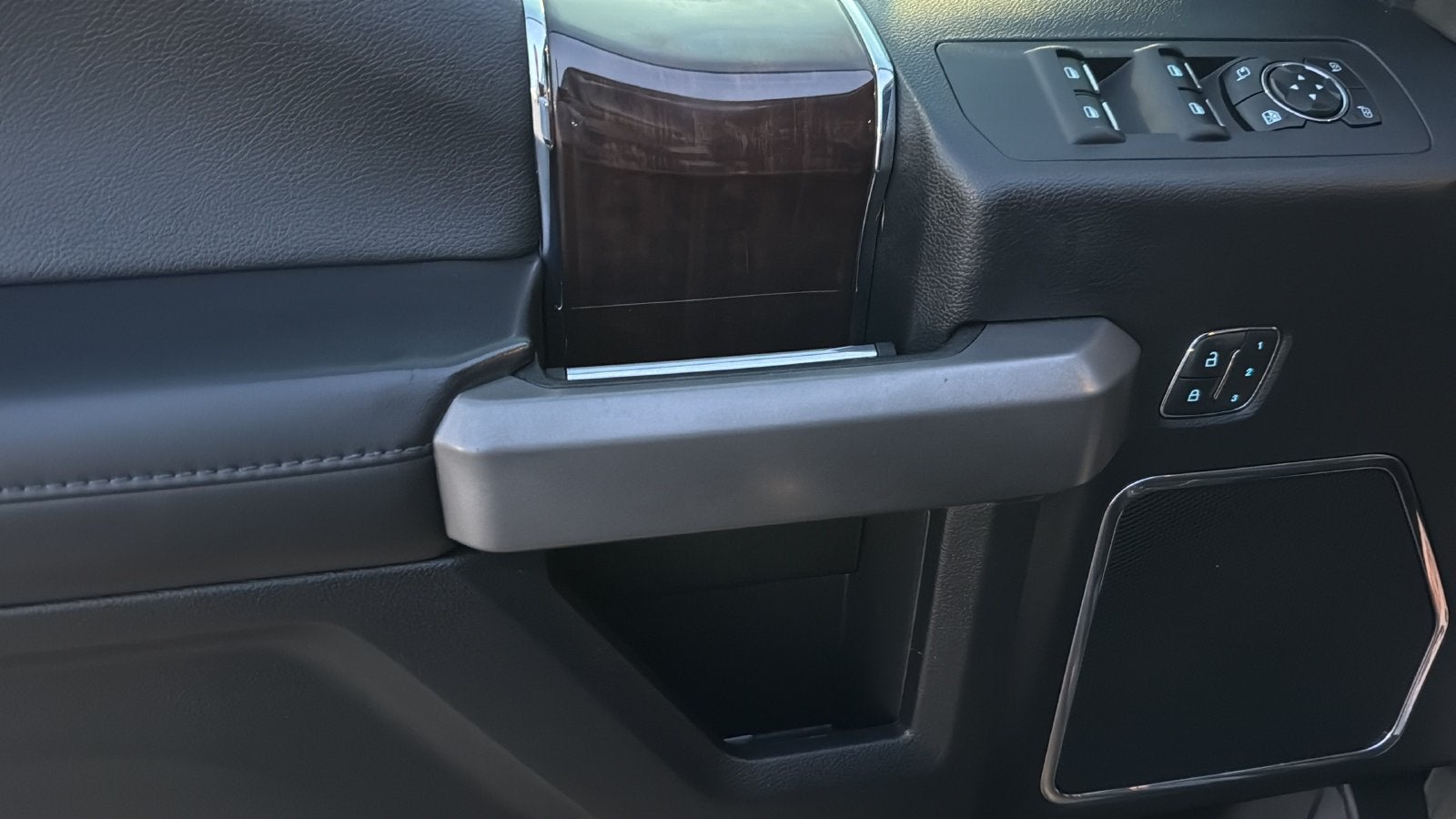 2016 Ford F-150 Platinum