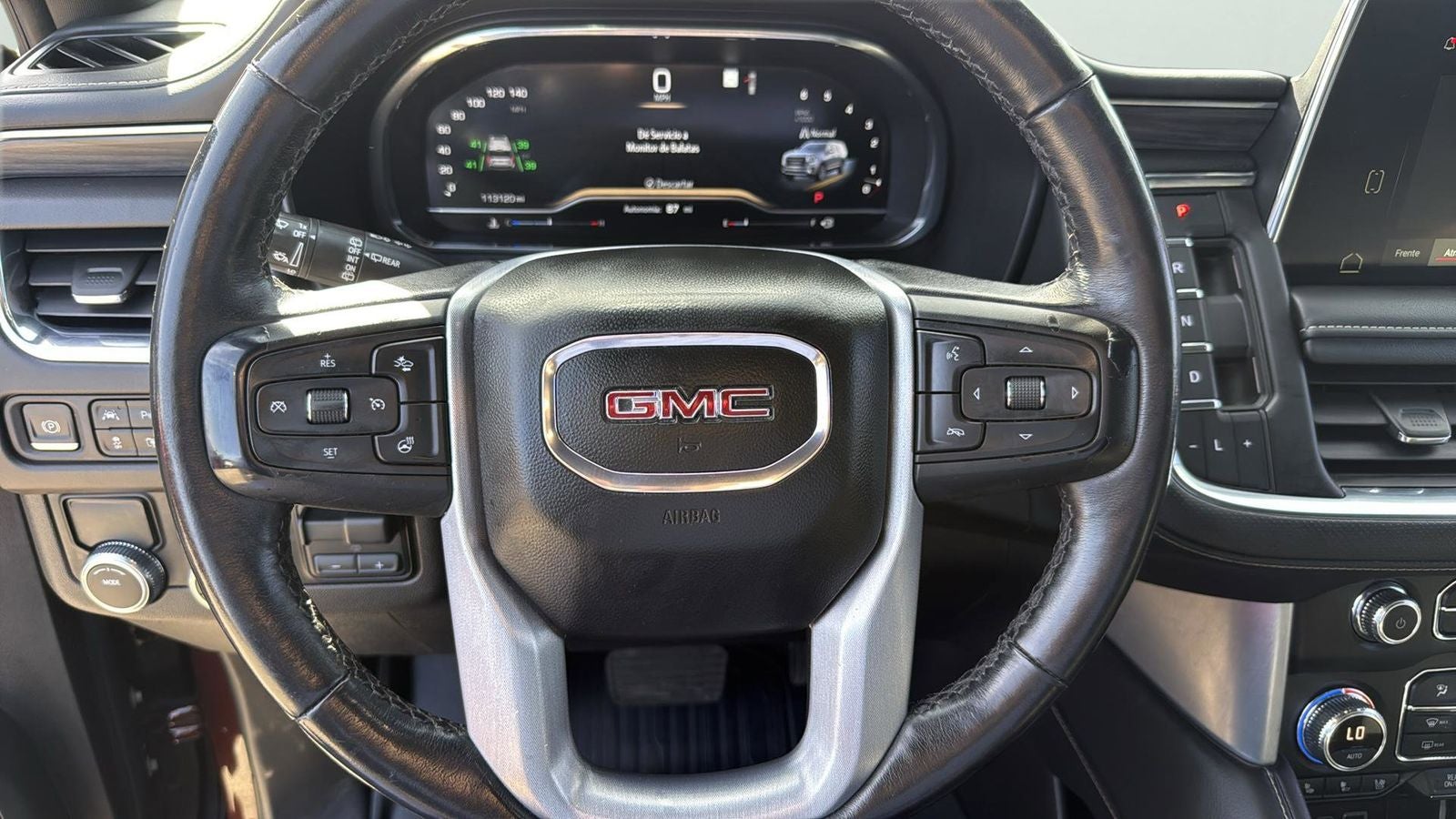 2022 GMC Yukon XL SLT
