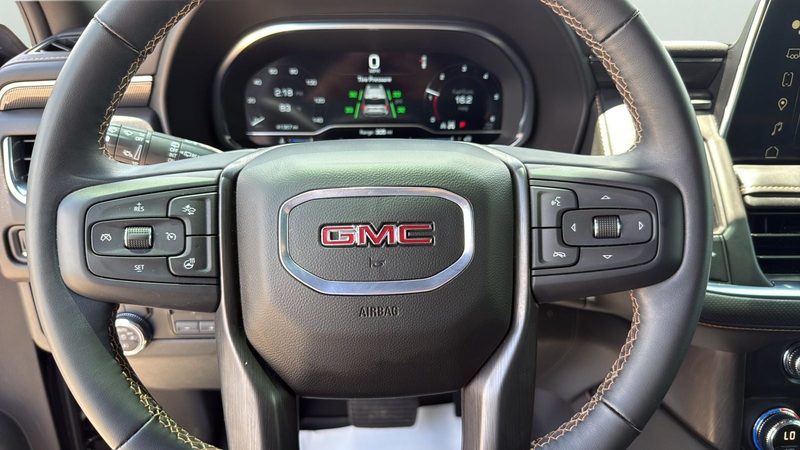 2024 GMC Yukon AT4