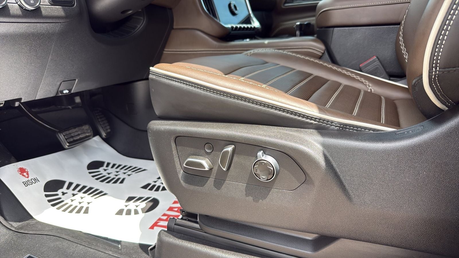 2025 GMC Yukon Denali Ultimate