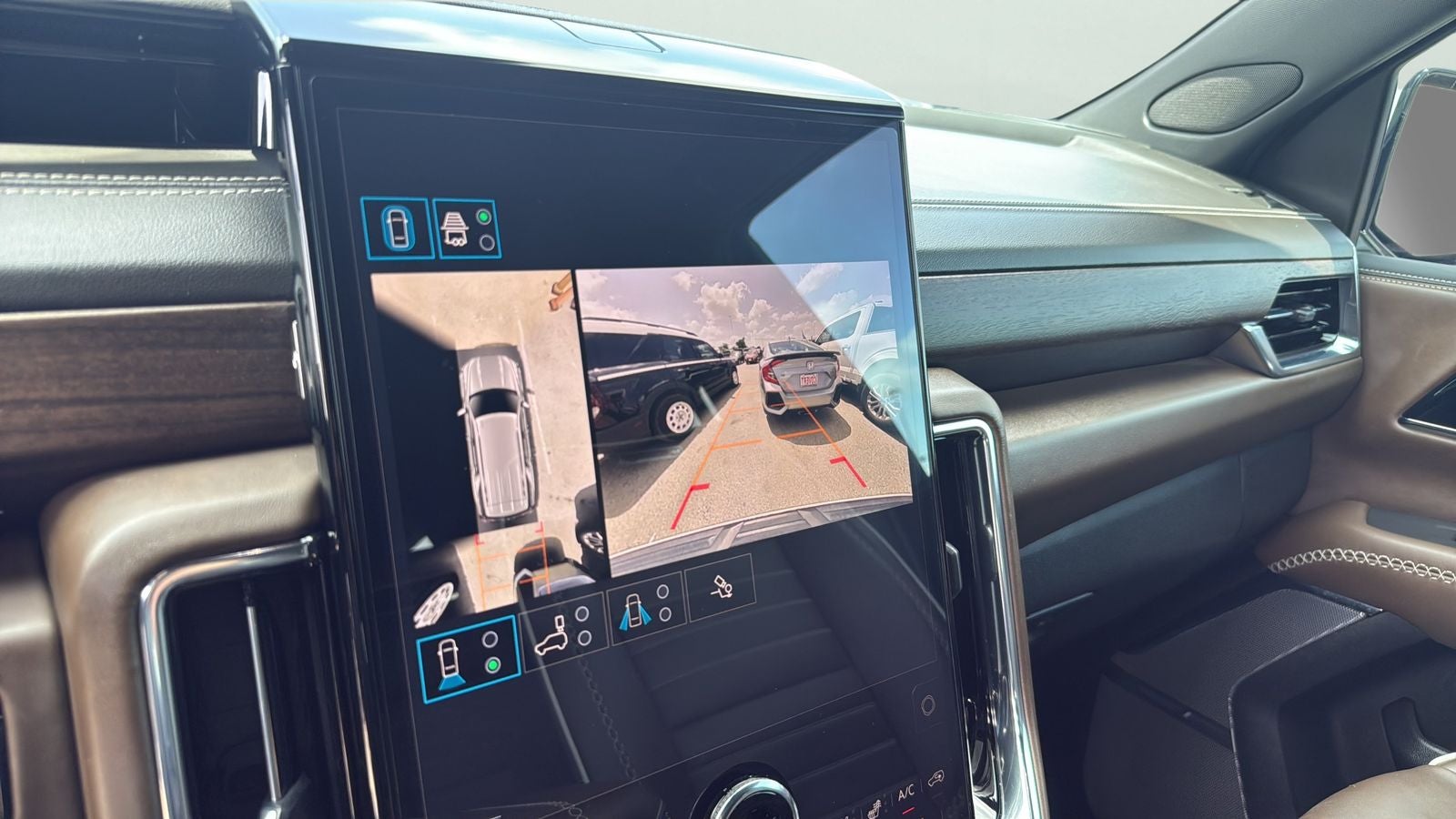 2025 GMC Yukon Denali Ultimate