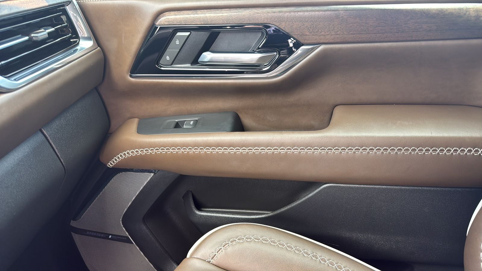 2025 GMC Yukon Denali Ultimate