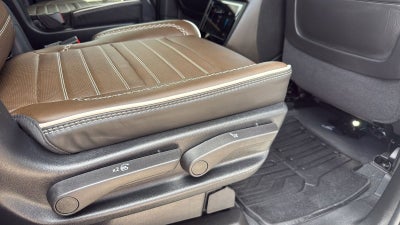 2025 GMC Yukon Denali Ultimate