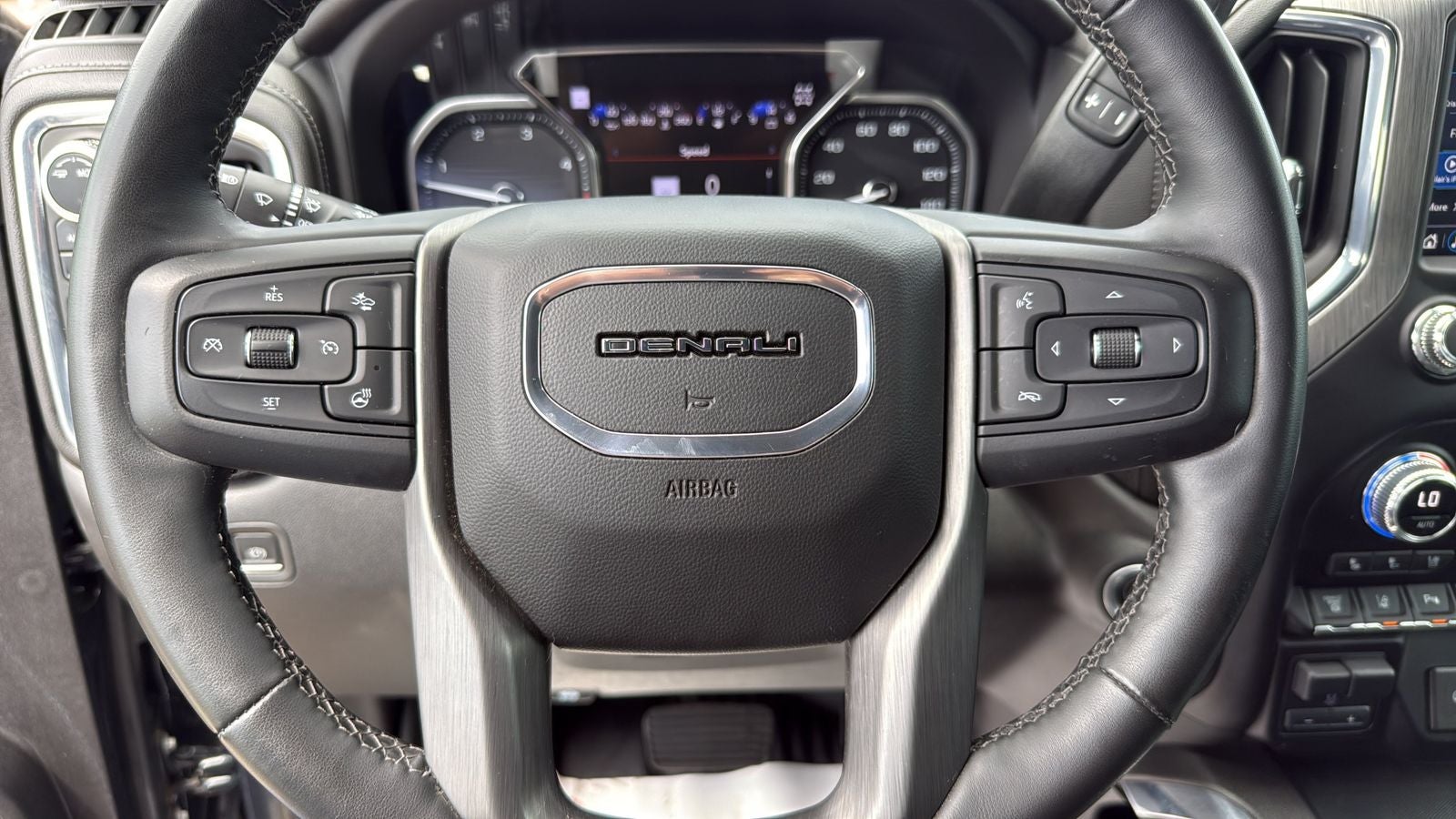 2023 GMC Sierra 3500HD Denali