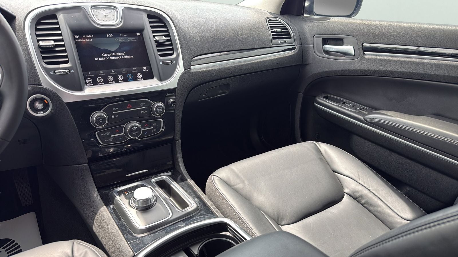 2023 Chrysler 300 Touring