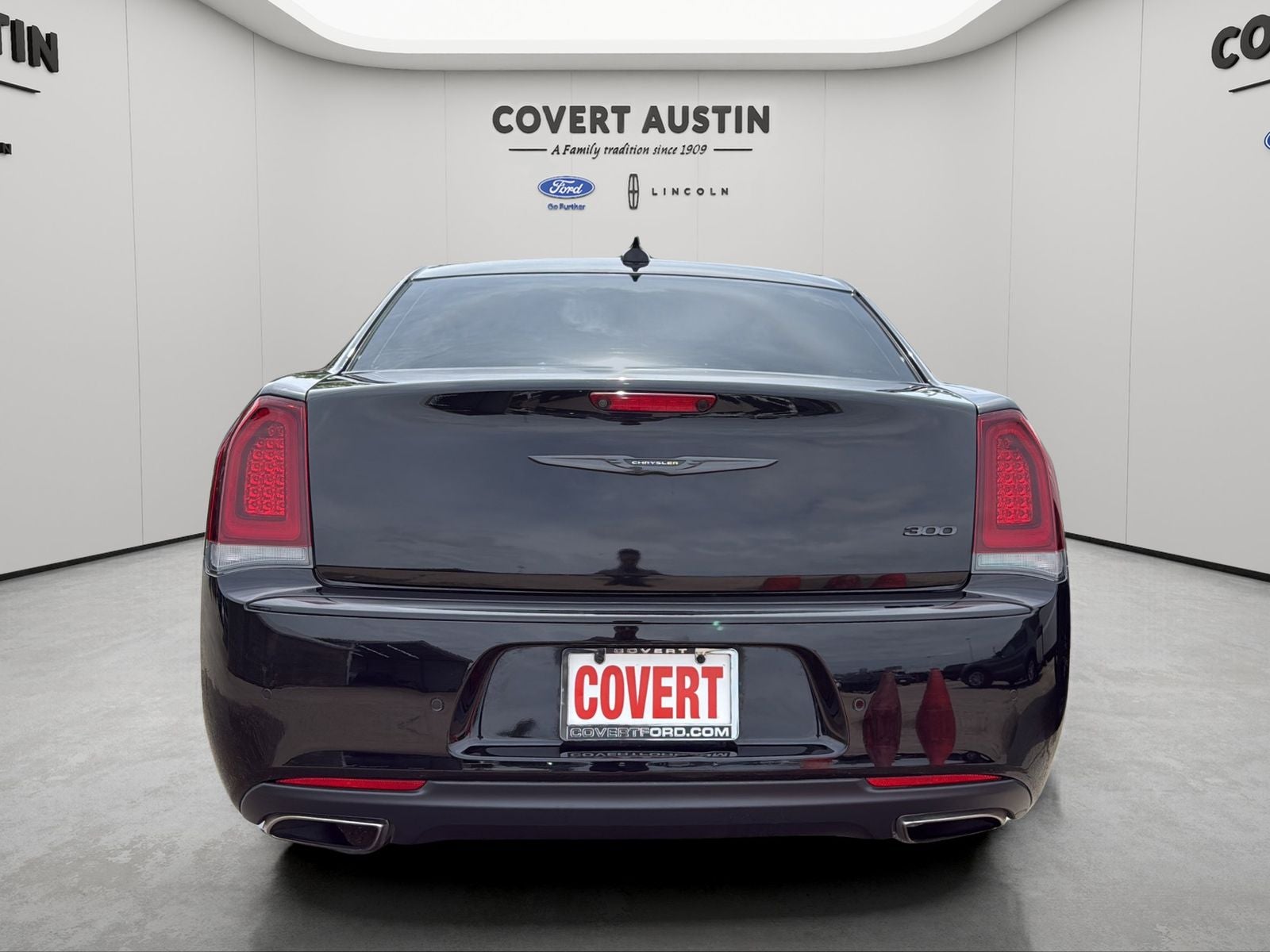 2023 Chrysler 300 Touring