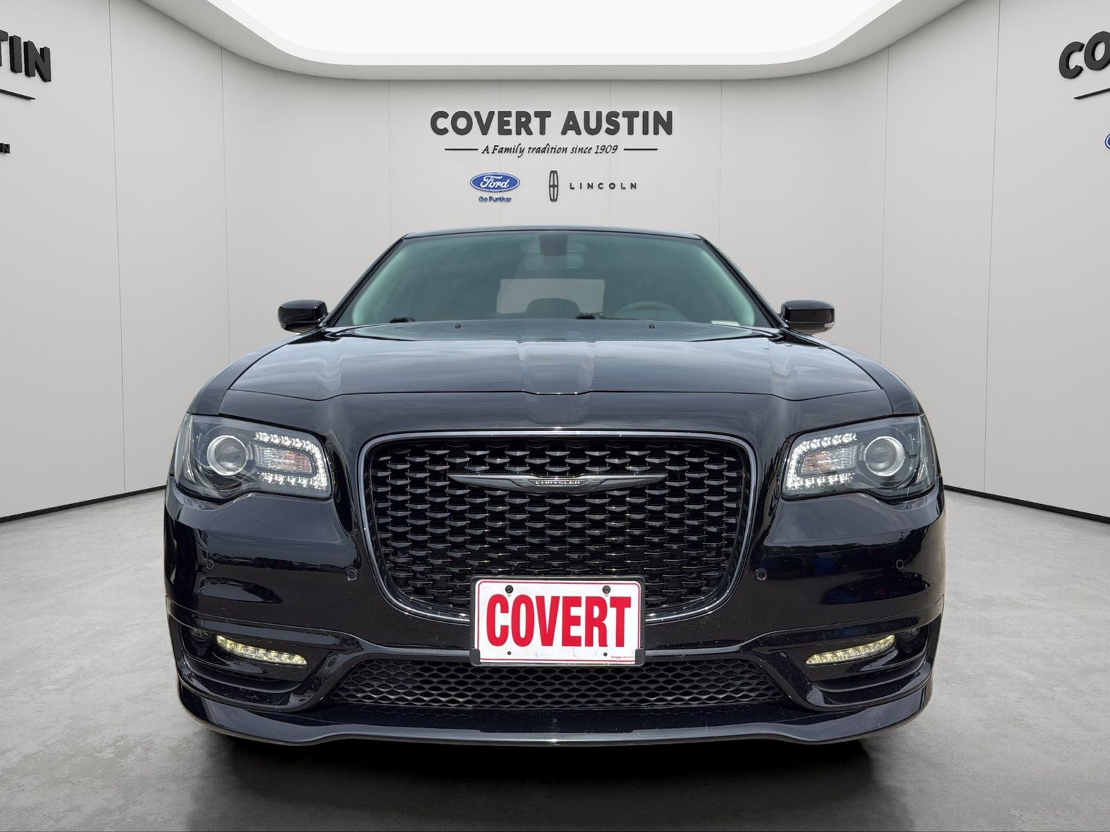 2023 Chrysler 300 Touring