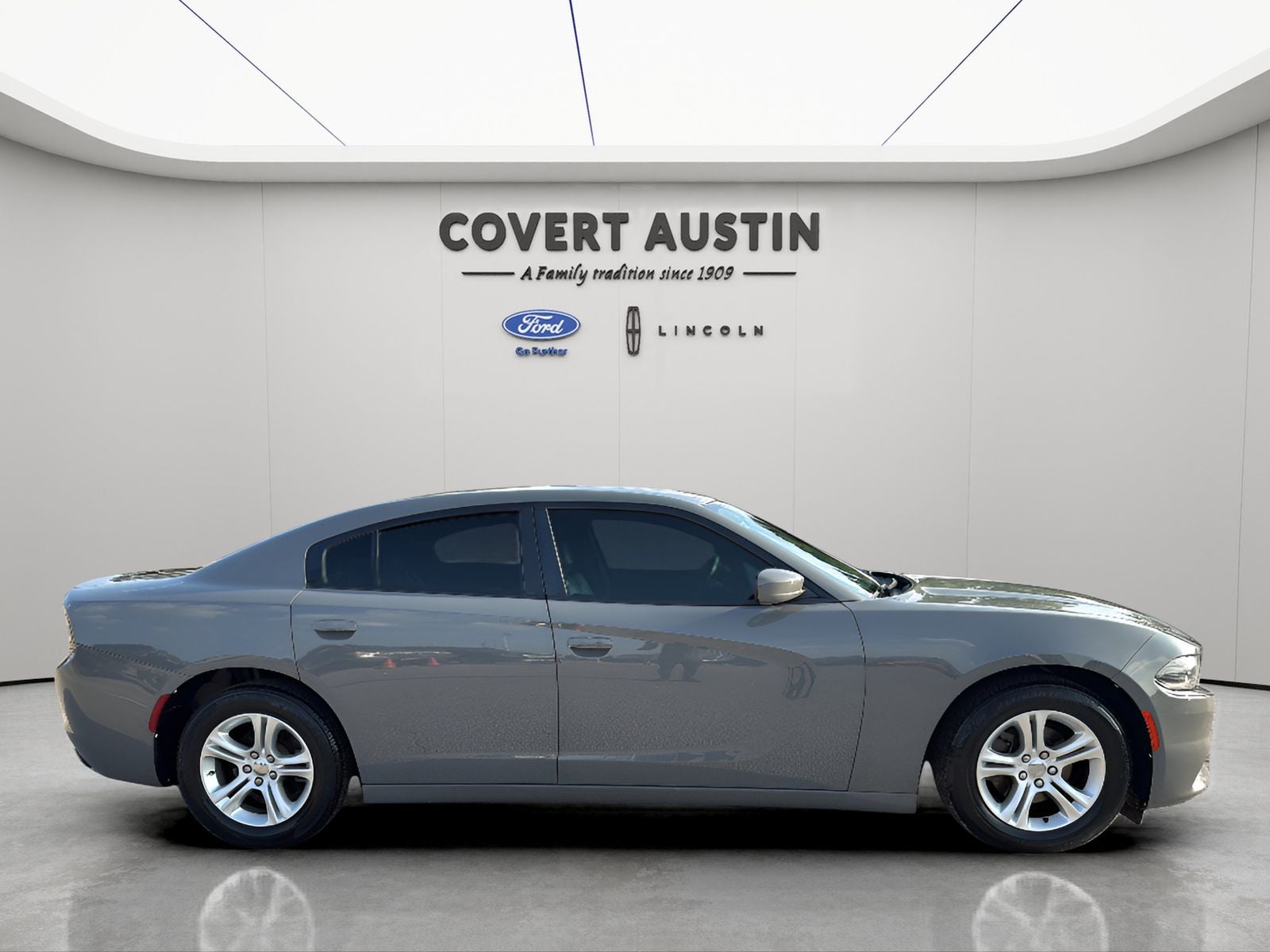 Used 2019 Dodge Charger SXT with VIN 2C3CDXBG8KH702820 for sale in Hutto, TX