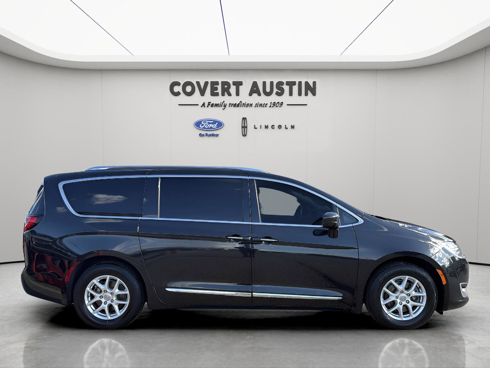 2020 Chrysler Pacifica Touring L