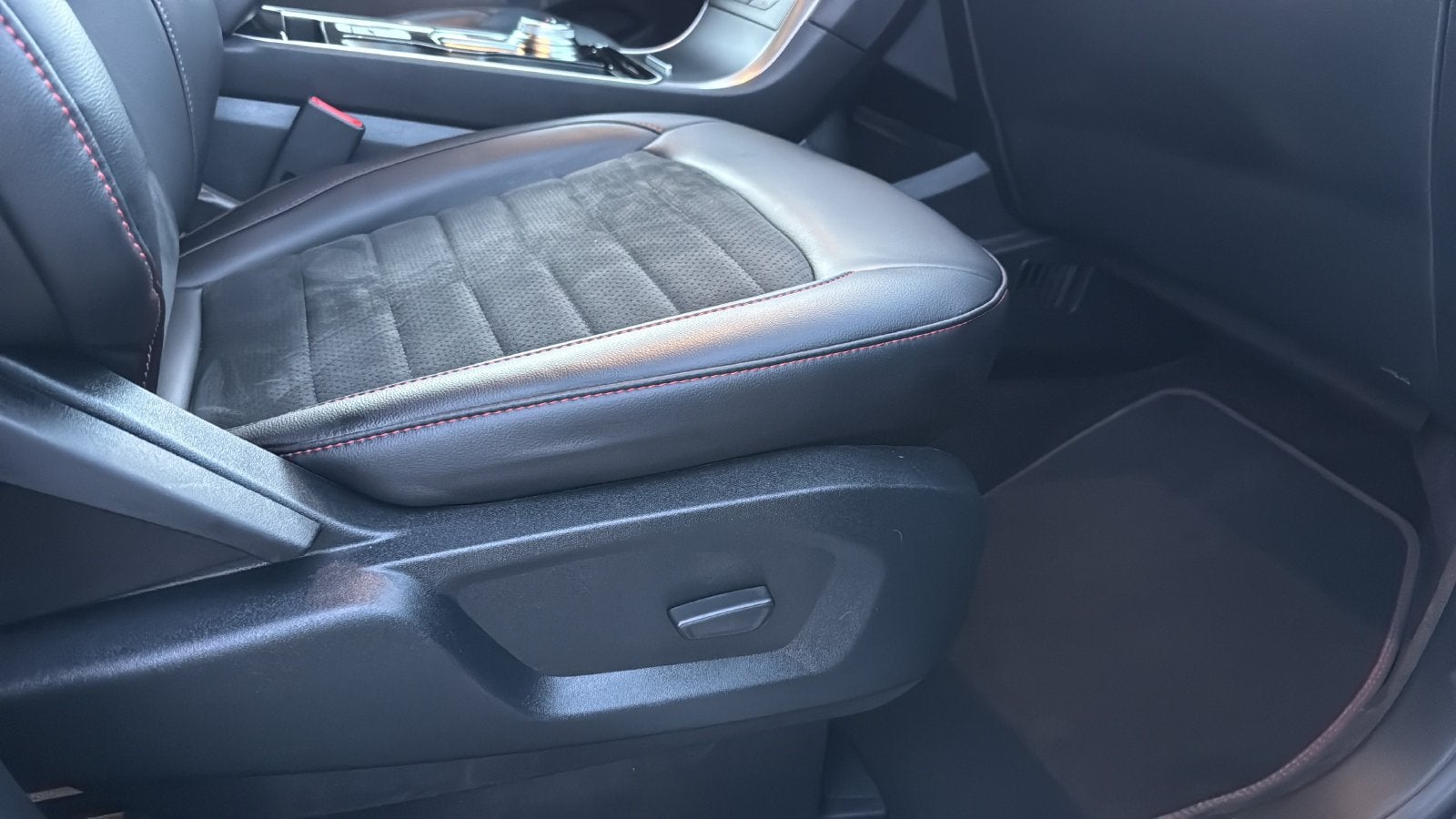 2020 Ford Edge ST Line