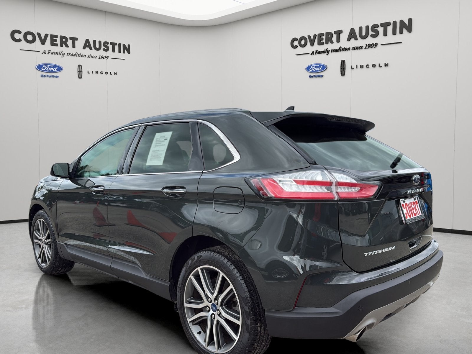 2022 Ford Edge Titanium