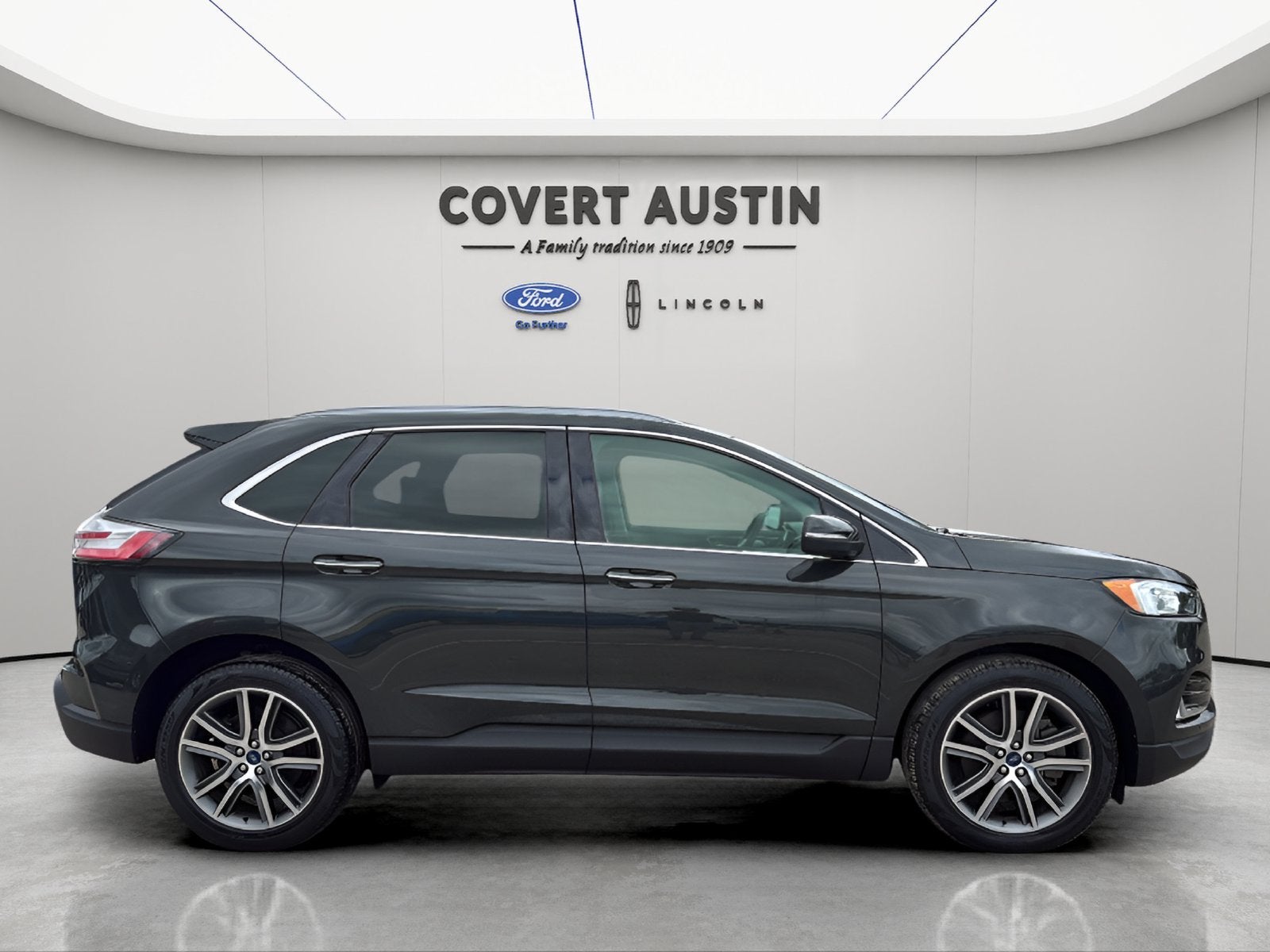2022 Ford Edge Titanium