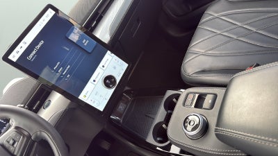 2022 Ford Mustang Mach-E Select