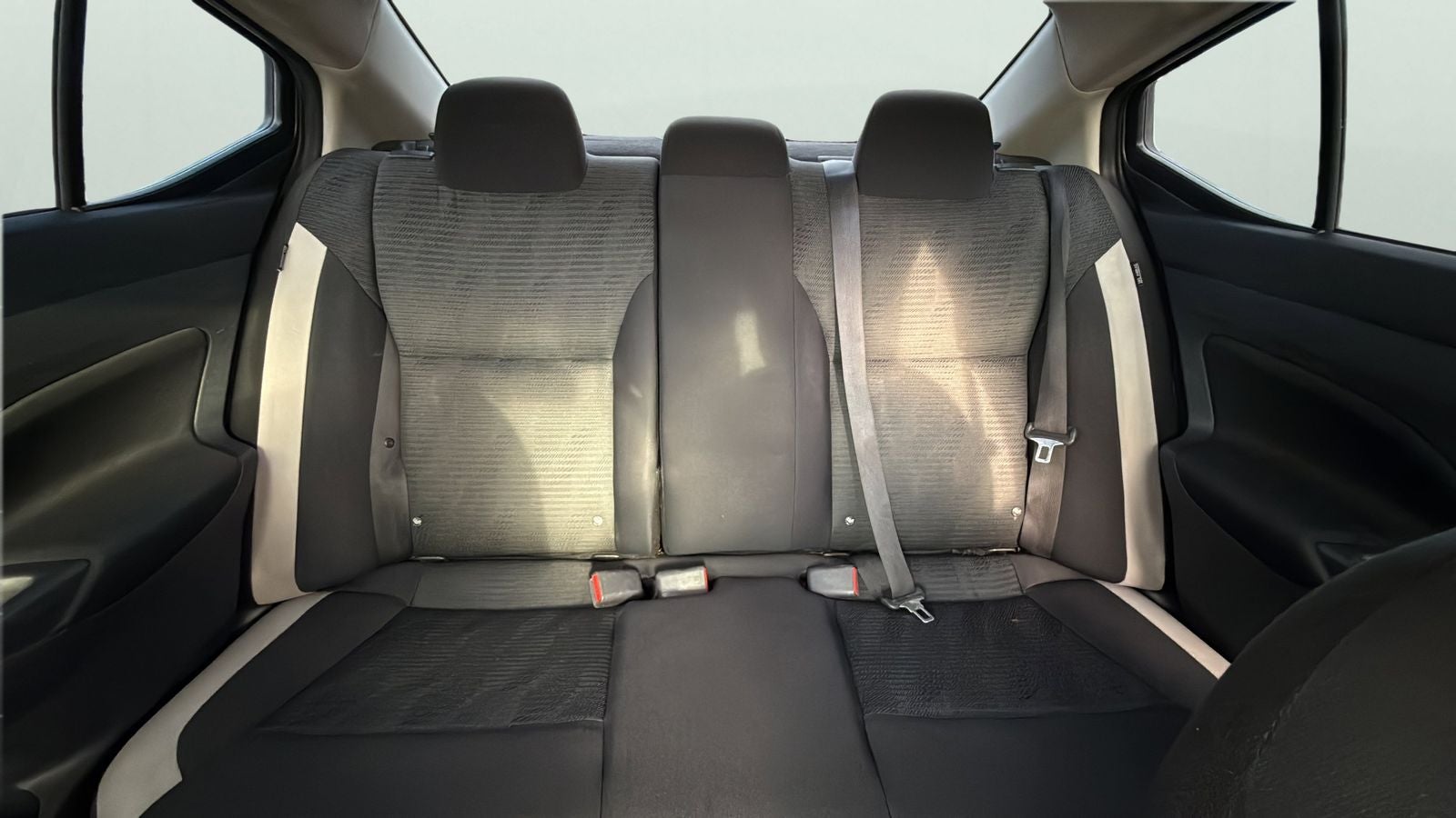 2021 Nissan Versa 1.6 SV