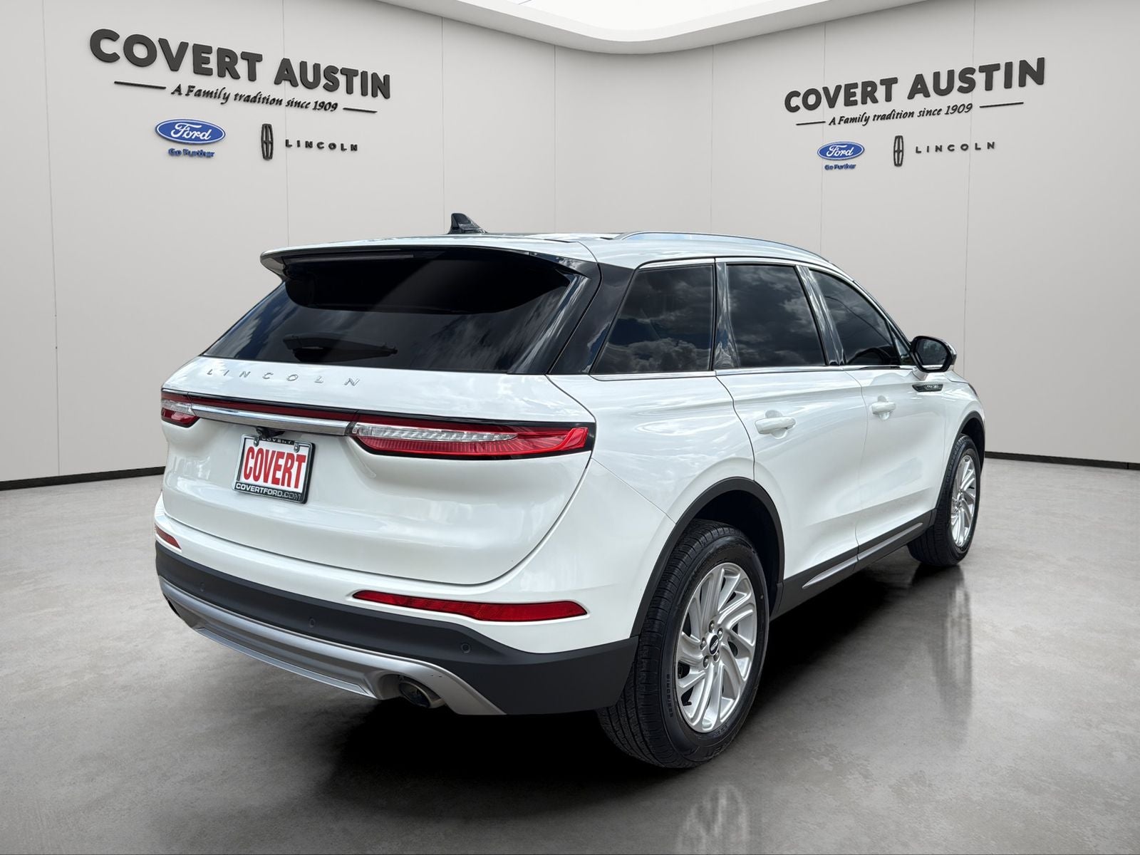 2022 Lincoln Corsair Standard