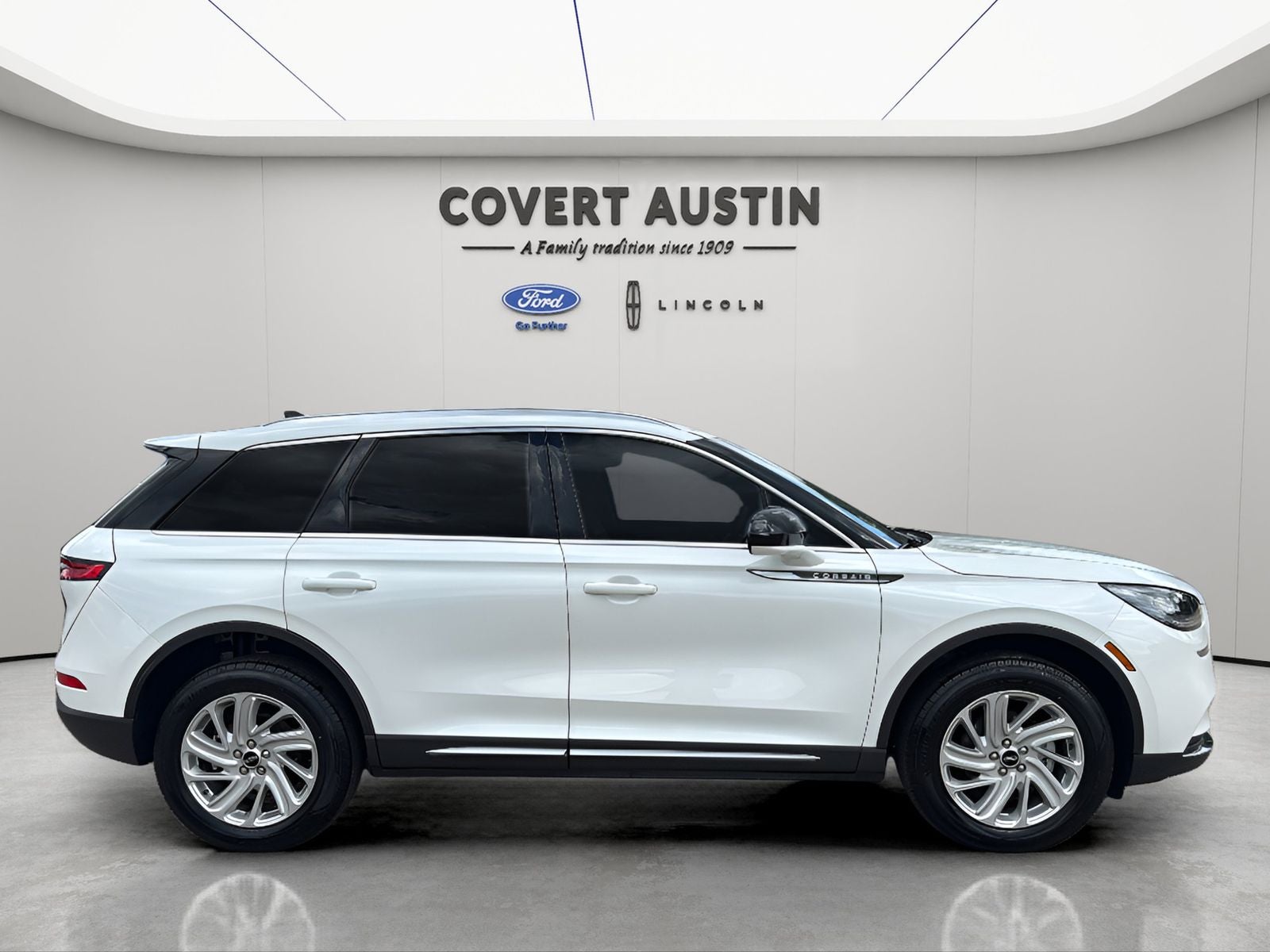 2022 Lincoln Corsair Standard