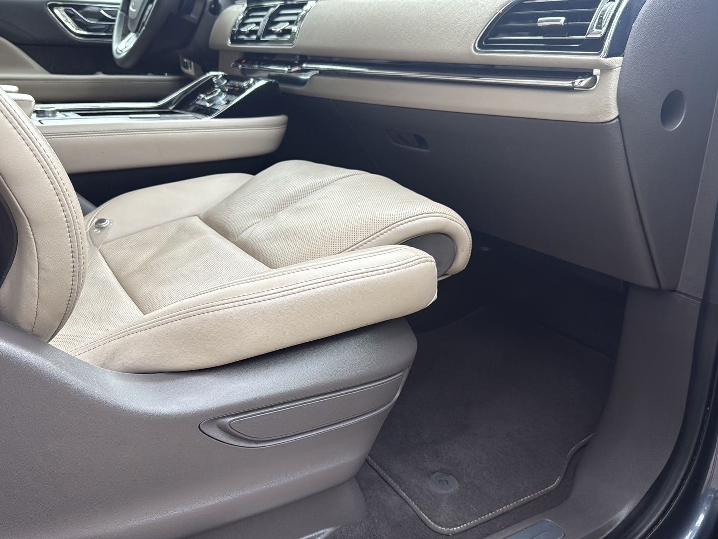 2022 Lincoln Navigator L Reserve