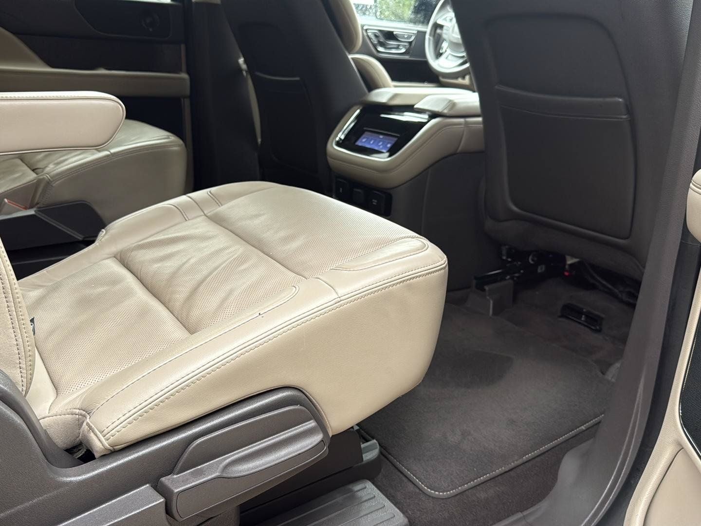 2022 Lincoln Navigator L Reserve