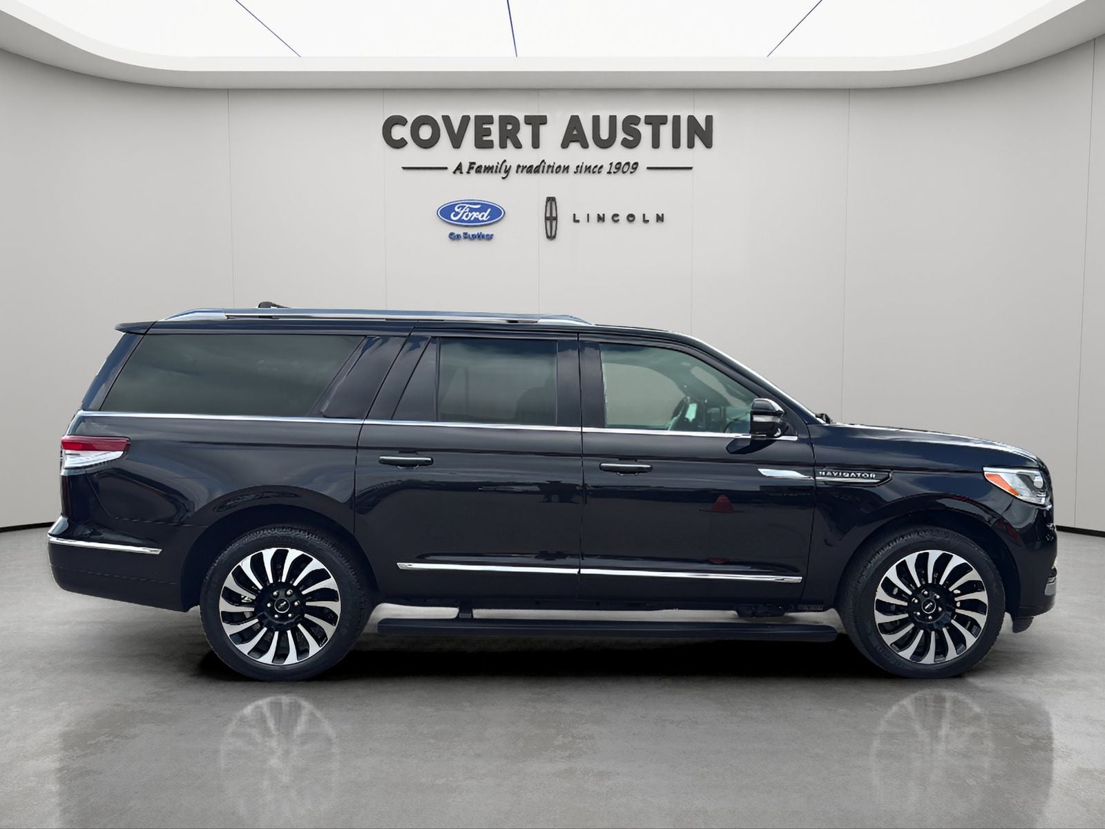 2022 Lincoln Navigator L Reserve