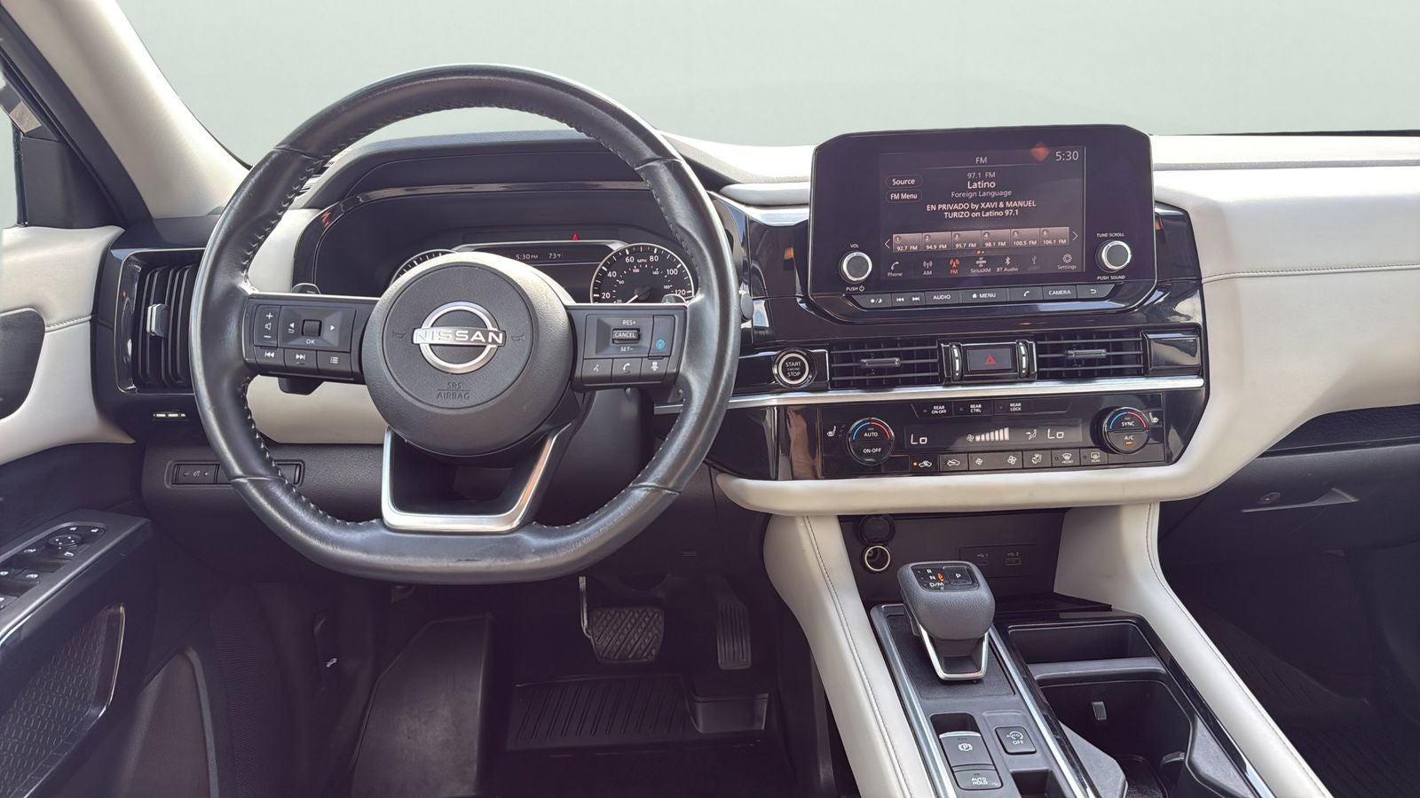 2024 Nissan Pathfinder SV