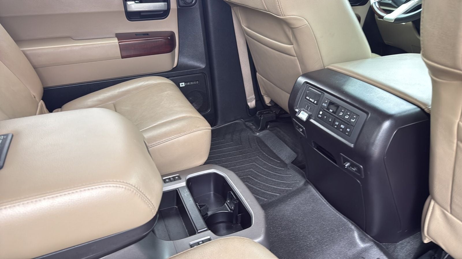 2014 Toyota Sequoia Platinum