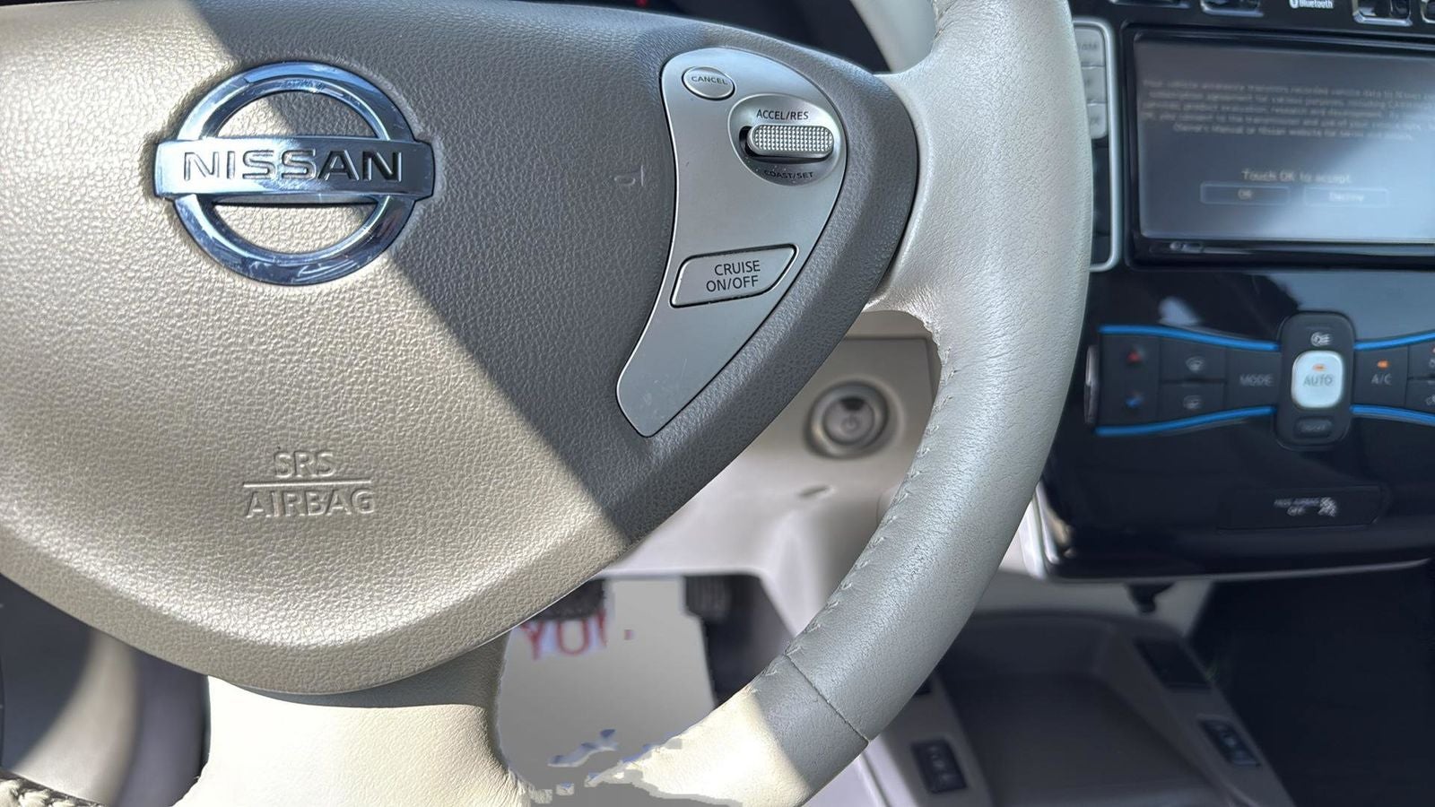 2011 Nissan Leaf SL