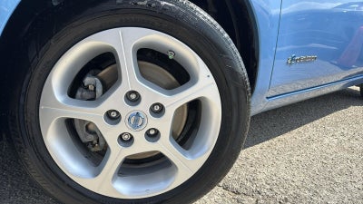 2011 Nissan Leaf SL