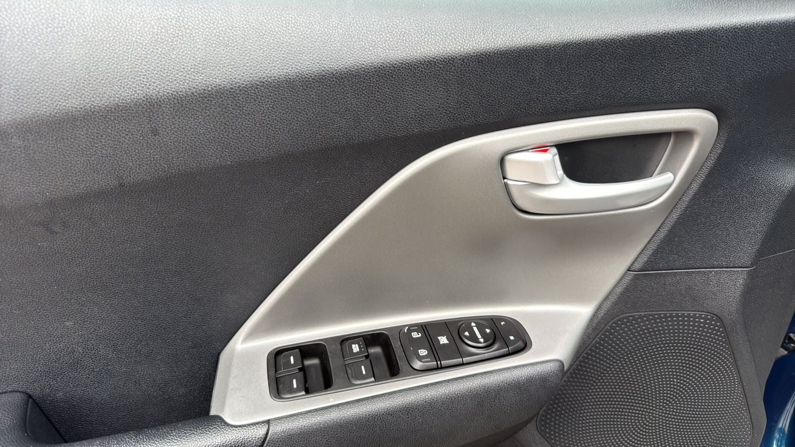 2017 Kia Niro LX