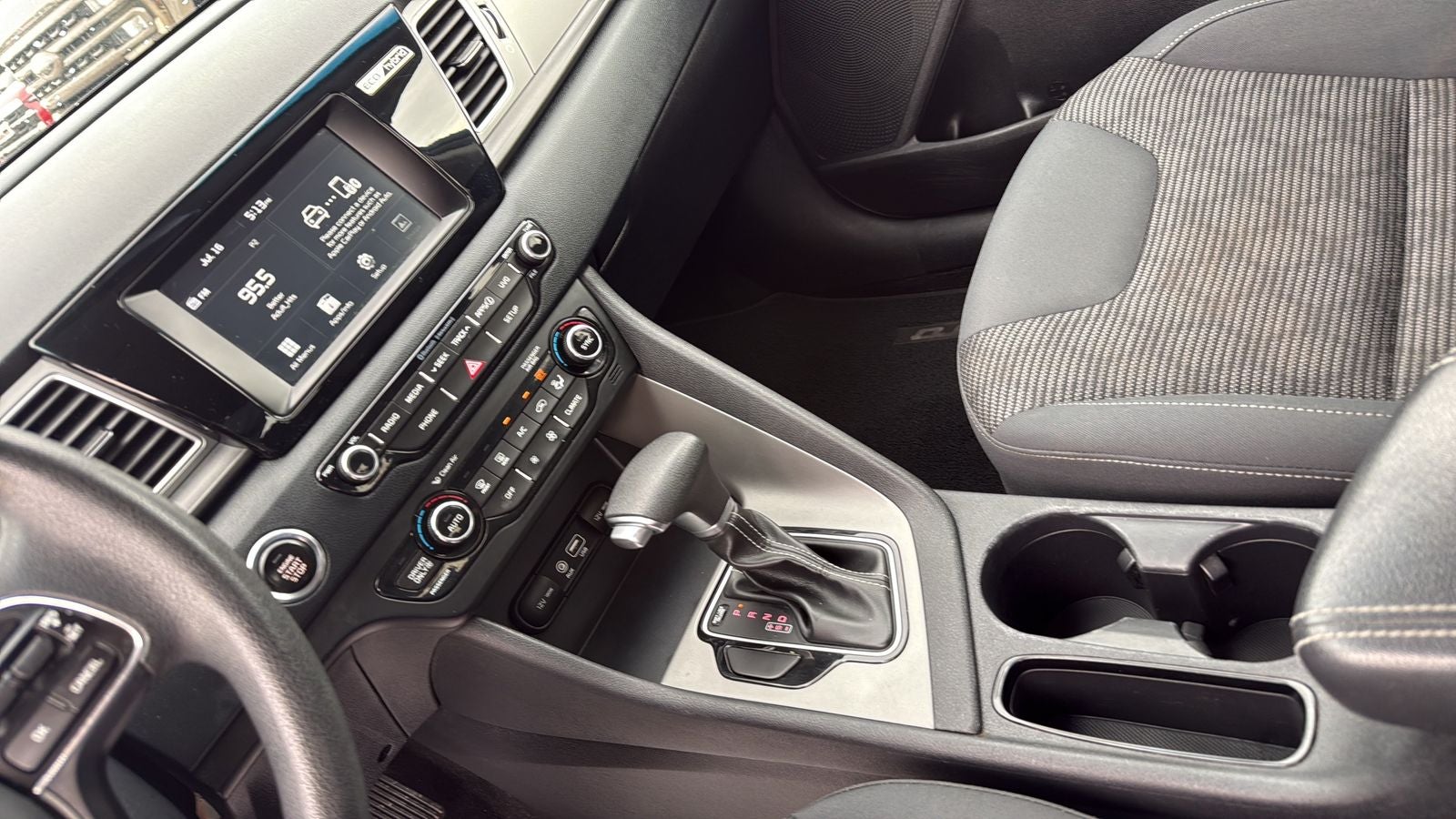 2017 Kia Niro LX