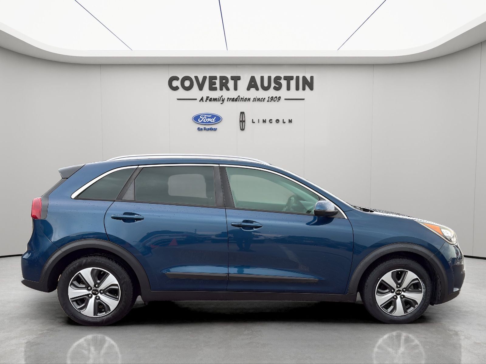 2017 Kia Niro LX