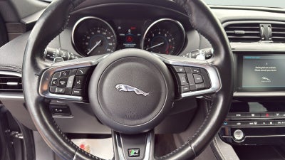 2018 Jaguar F-PACE 30t R-Sport
