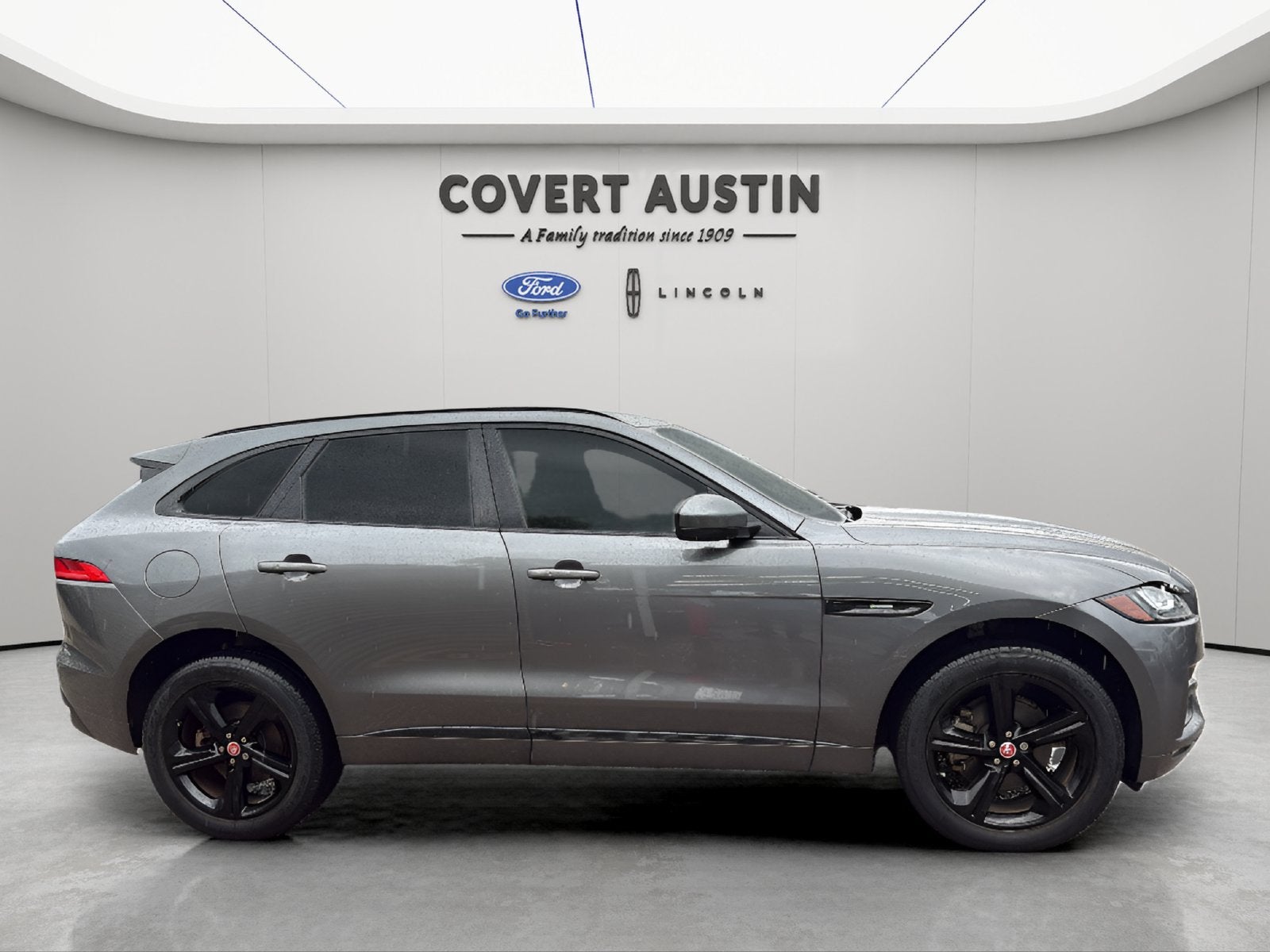 2018 Jaguar F-PACE 30t R-Sport