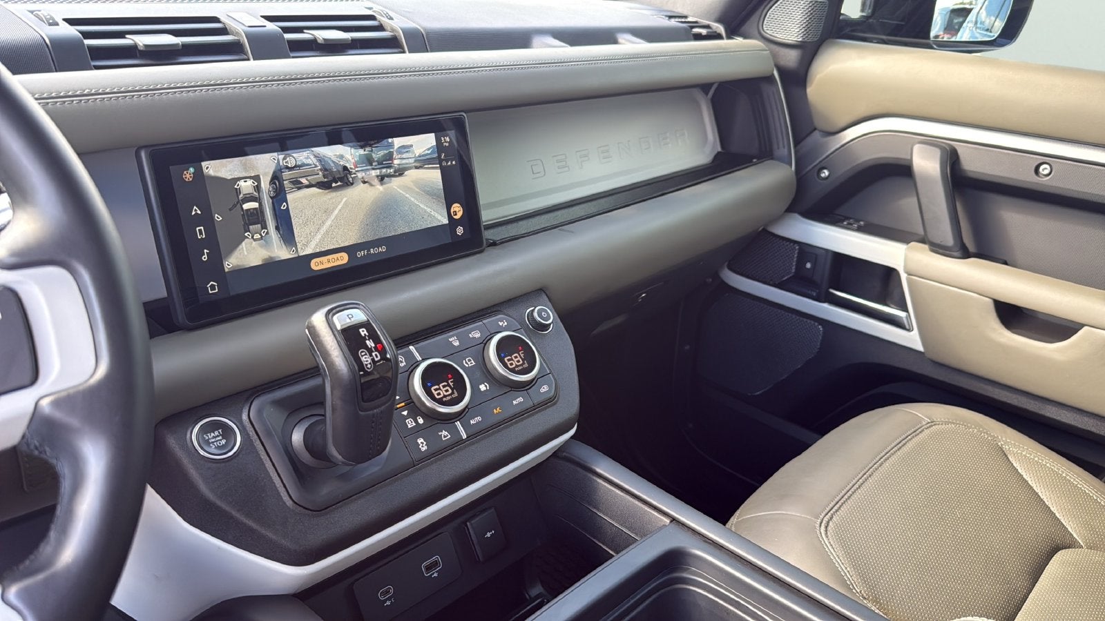 2020 Land Rover Defender 110 SE