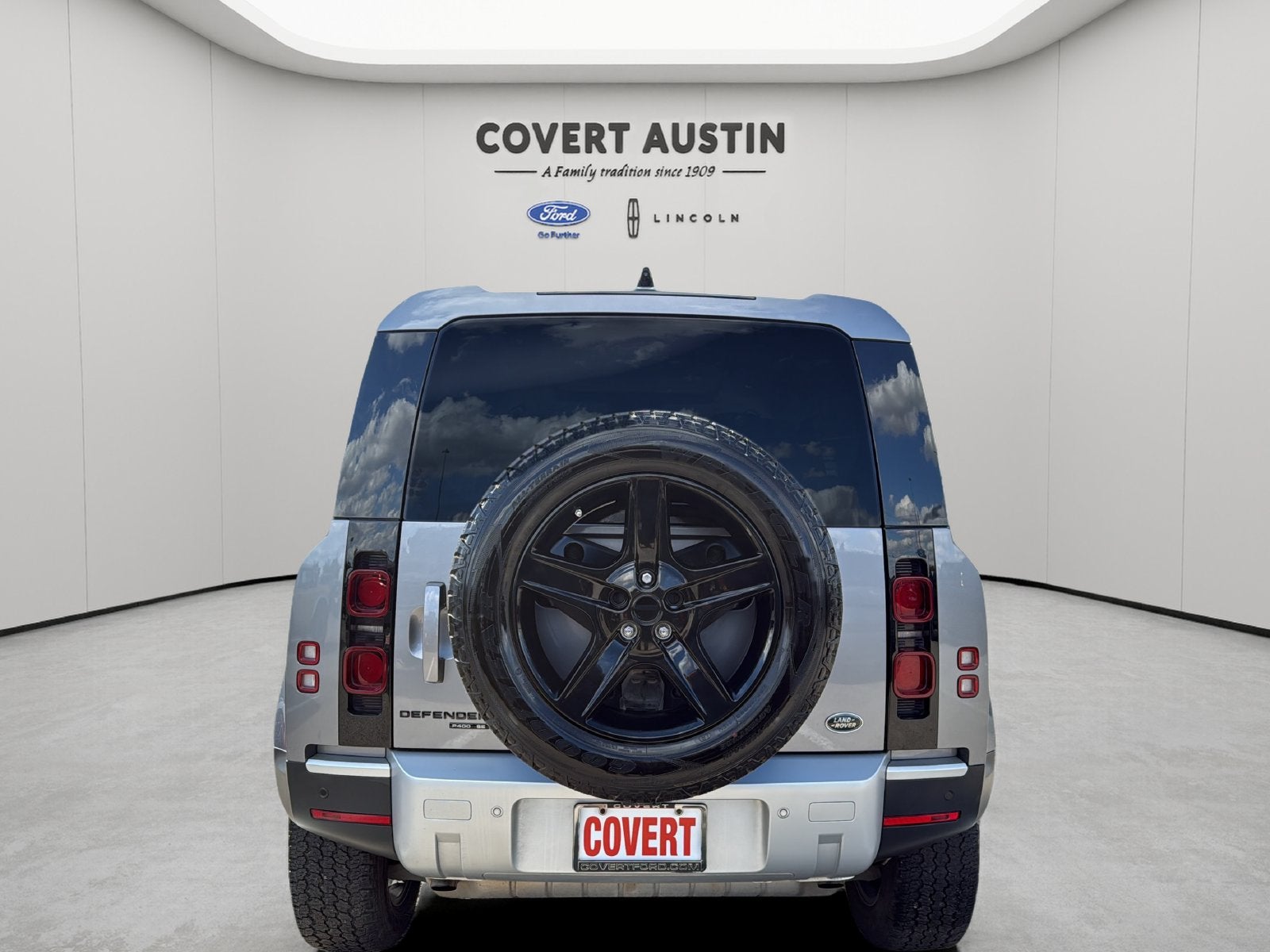 2020 Land Rover Defender 110 SE