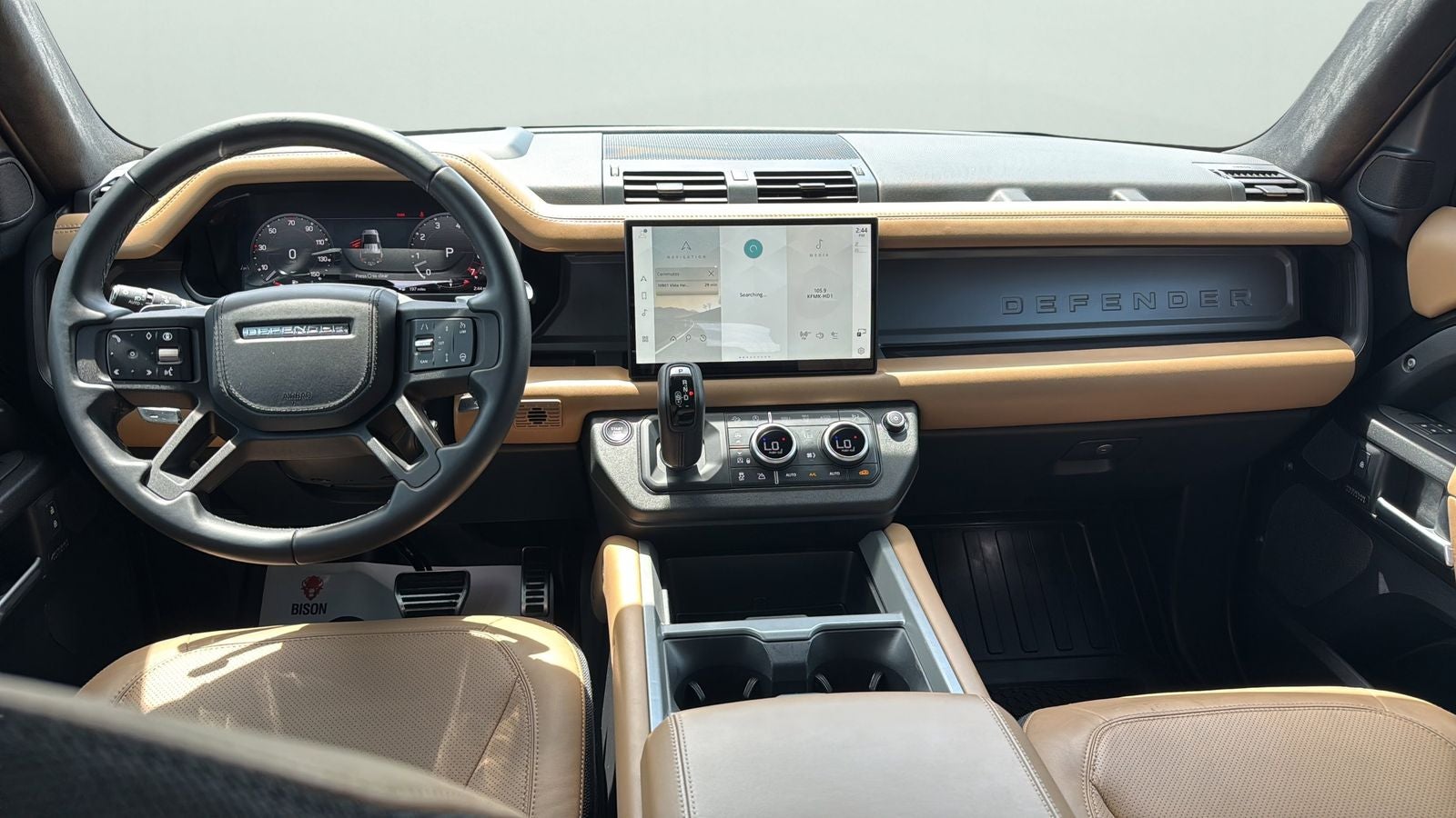 2025 Land Rover Defender 110 V8