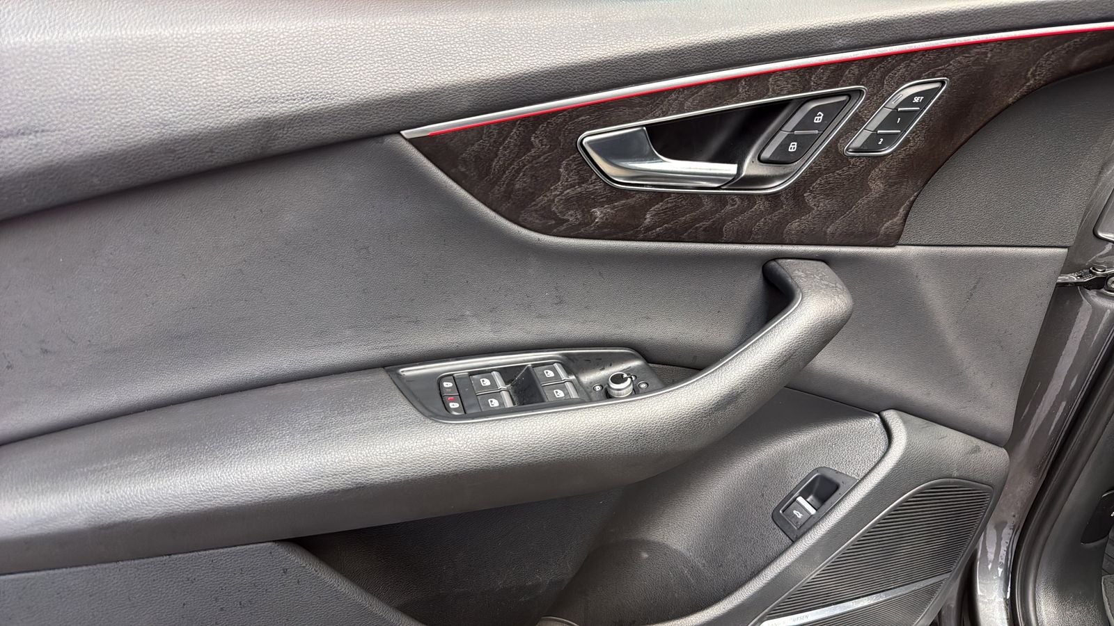 2022 Audi Q7 45 Premium Plus quattro